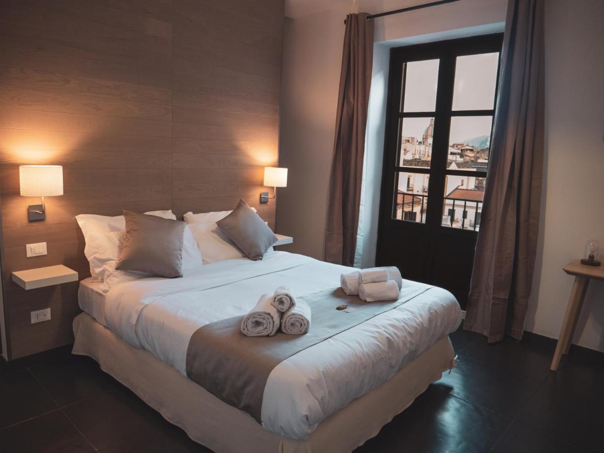 Dhome B&B ปาแลร์โม ภายนอก รูปภาพ