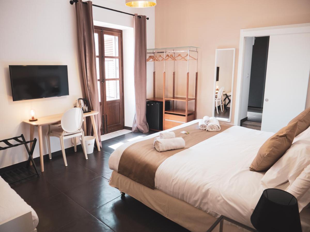 Dhome B&B ปาแลร์โม ภายนอก รูปภาพ